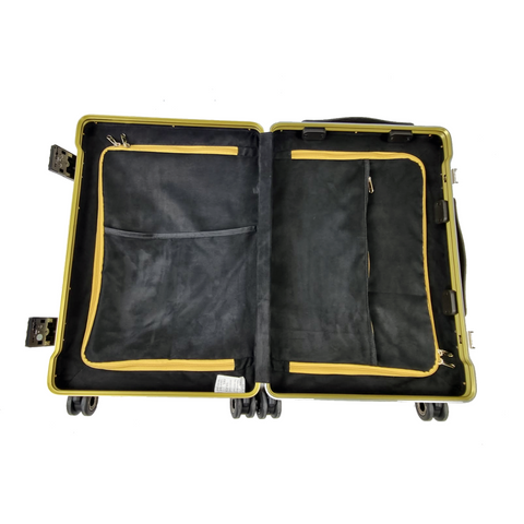 Dunkler Lifestyle Reisekoffer Innenleben in schwarz und gelb von 96 hours für  Frauen und Männer. Hartschalen Koffer jetzt kaufen und online bestellen bei Schneiders.