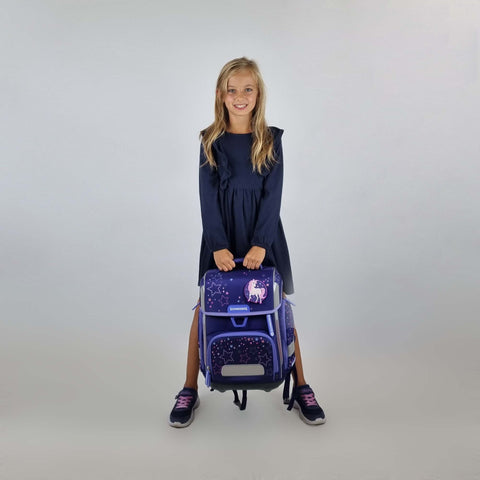 Mädchen Schultasche Cosmic Girl. Ergonomie von Schneiders Ergonomische Mädchen Schultasche kaufen. Lässige Schulranzen Mädchen online bestellen.