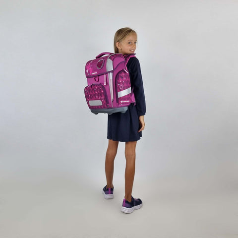 Mädchen Schultasche Hearts von Schneiders Ergolite. Ergonomische Mädchen Schultasche kaufen. Lässige Schulranzen Mädchen online bestellen