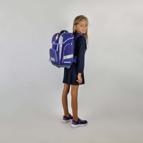 Mädchen Schultasche Cosmic Girl. Ergonomie von Schneiders Ergonomische Mädchen Schultasche kaufen. Lässige Schulranzen Mädchen online bestellen.