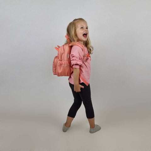 Der Schneiders Kids Mini Kitty Rucksack in rosa ist perfekt geeignet für den Kindergarten.